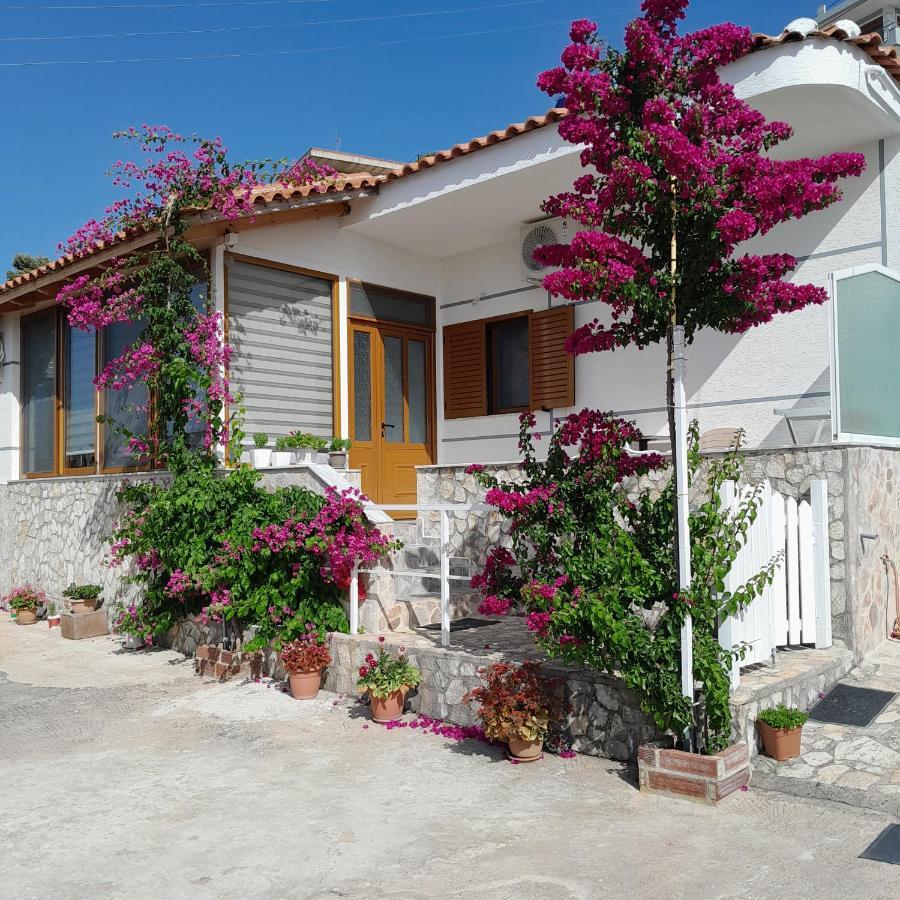Denni'S Home Σαράντα Εξωτερικό φωτογραφία